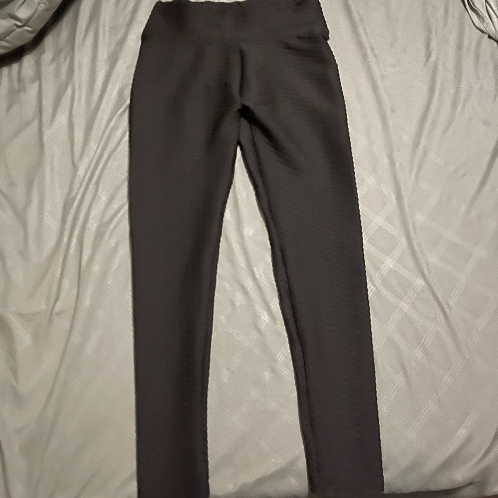 Bottom Shaping Leggings; Size XL; Never Worn